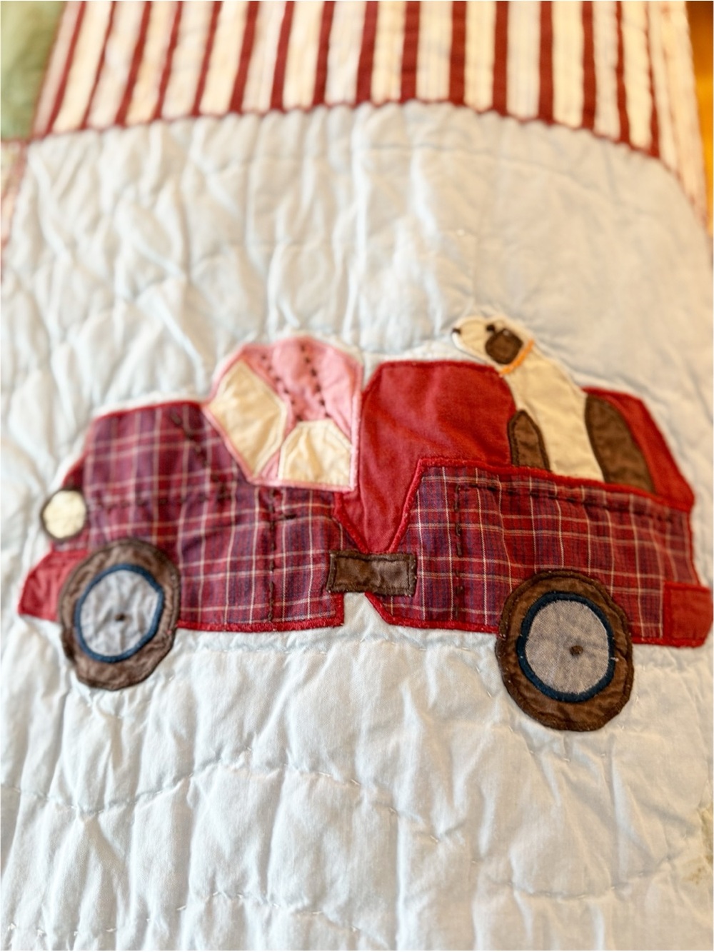 Pottery Barn Kids Twin Quilt - Vintage Cars - Picture 6 of 7